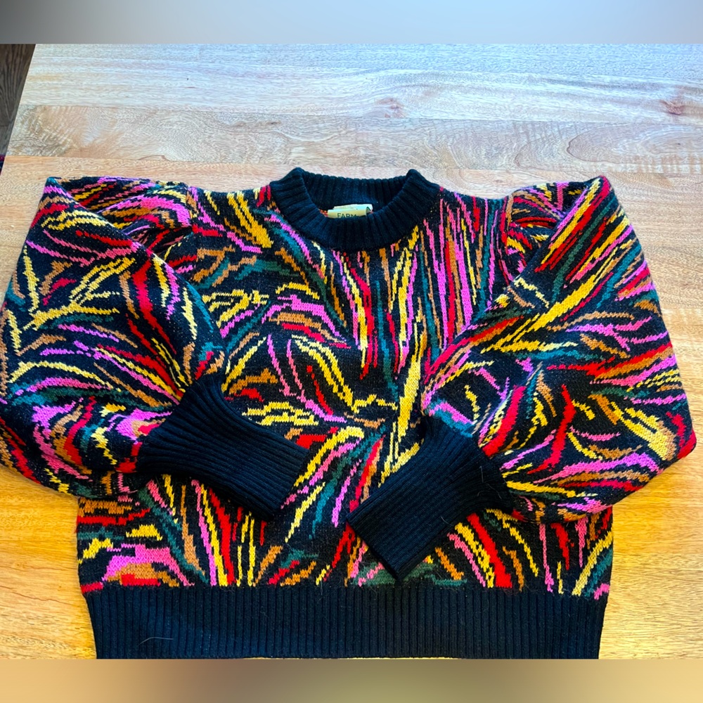 FARM RIO
Printed Bateau Neckline Sweater XS
